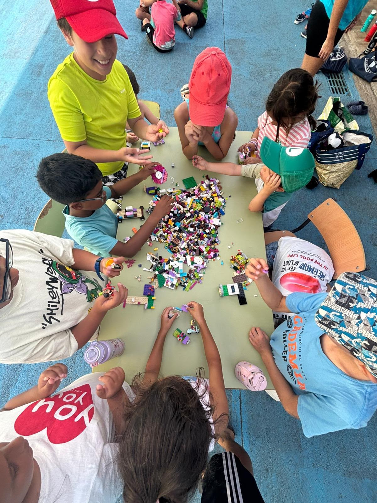 Juegos de construcción en grupo